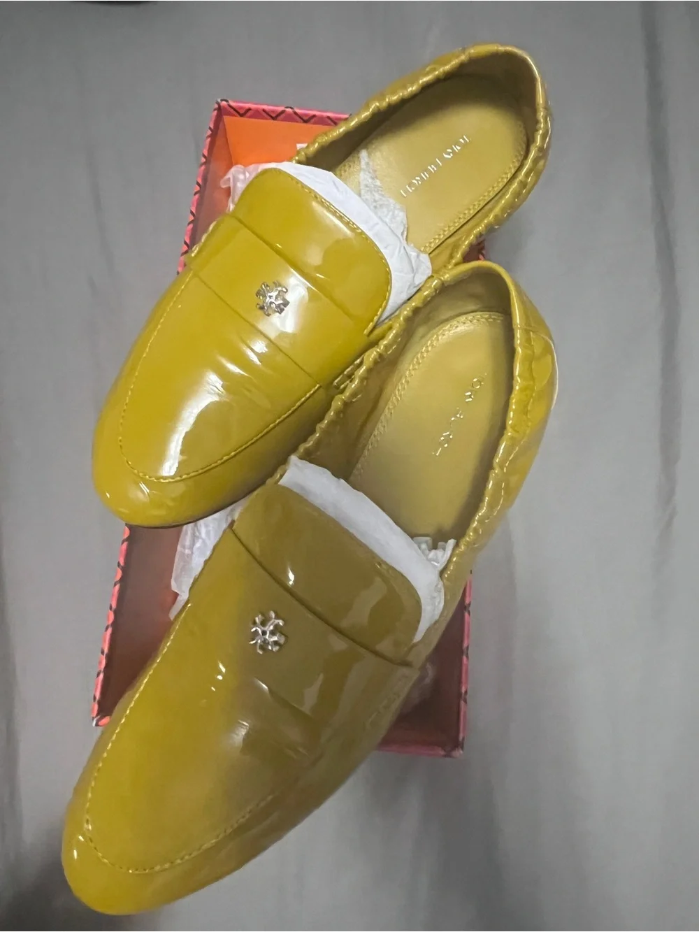 Tory Burch - Island Palm 300 Loafer Shoes